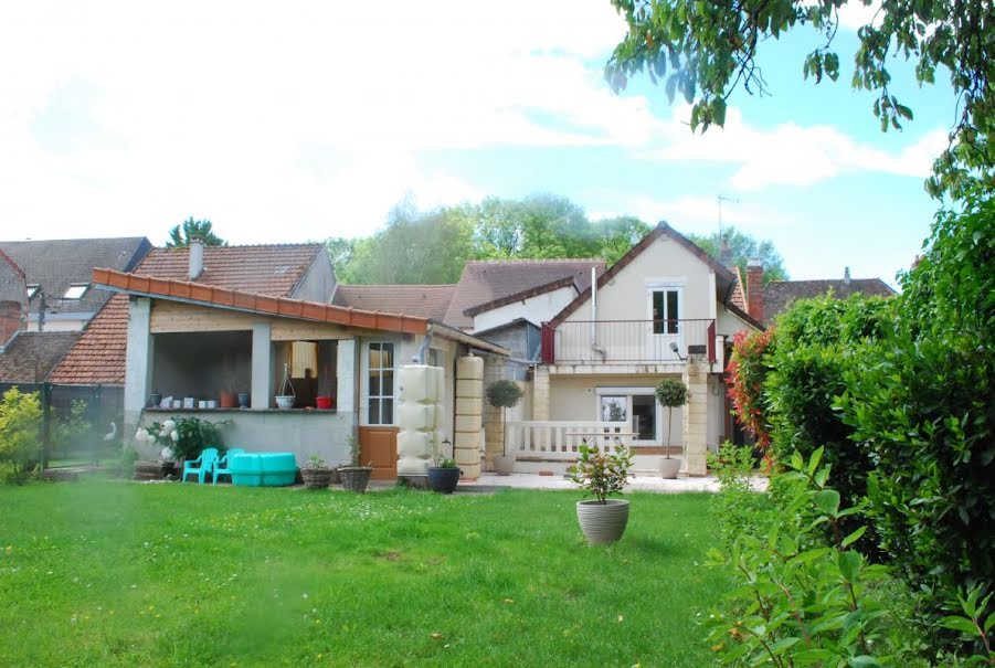 Vente maison 5 pièces 147 m² à Cosne-Cours-sur-Loire (58)